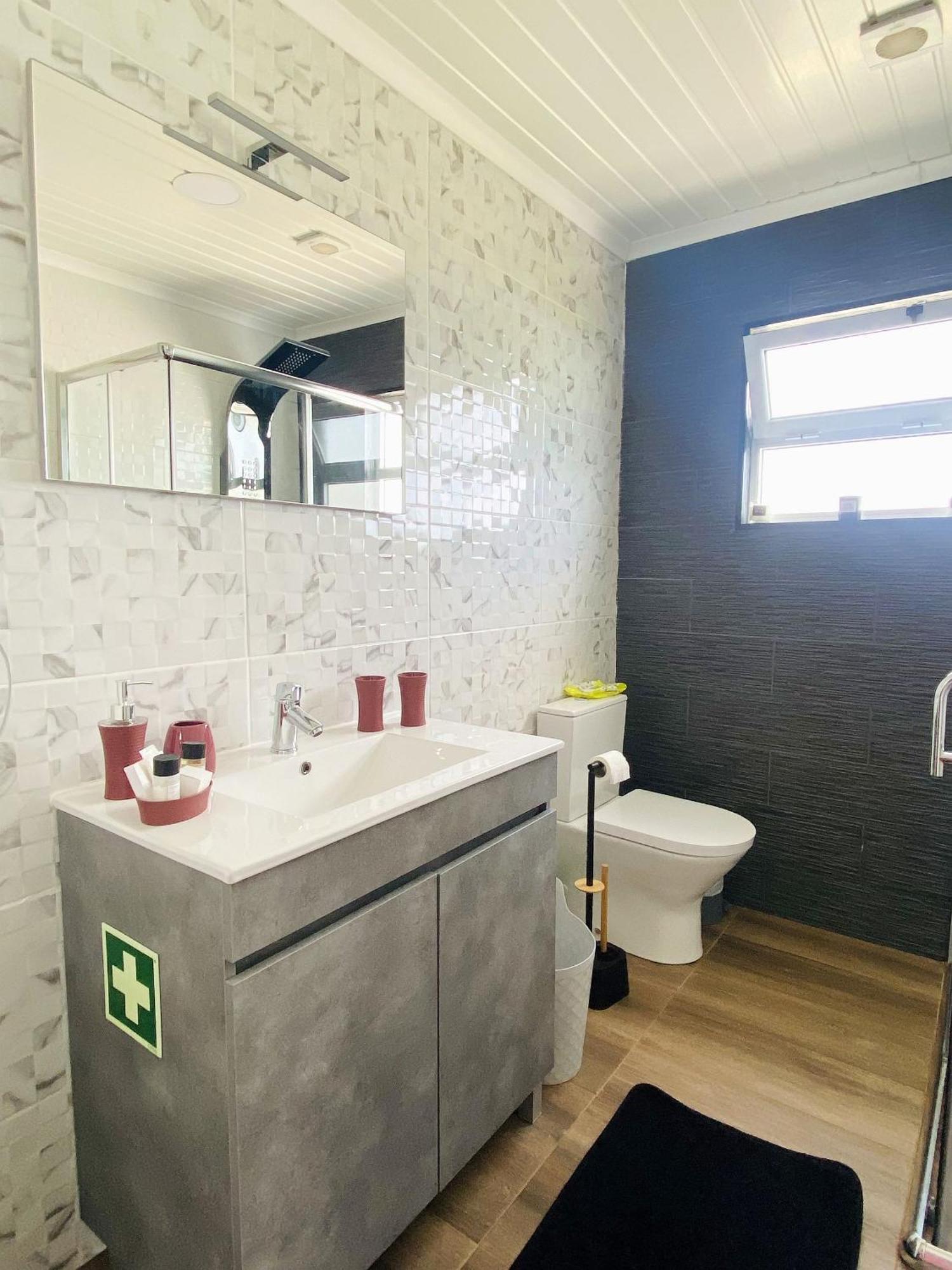 Casa Da Fonte - Alojamento Local Com Jacuzzi 노르데스테 외부 사진